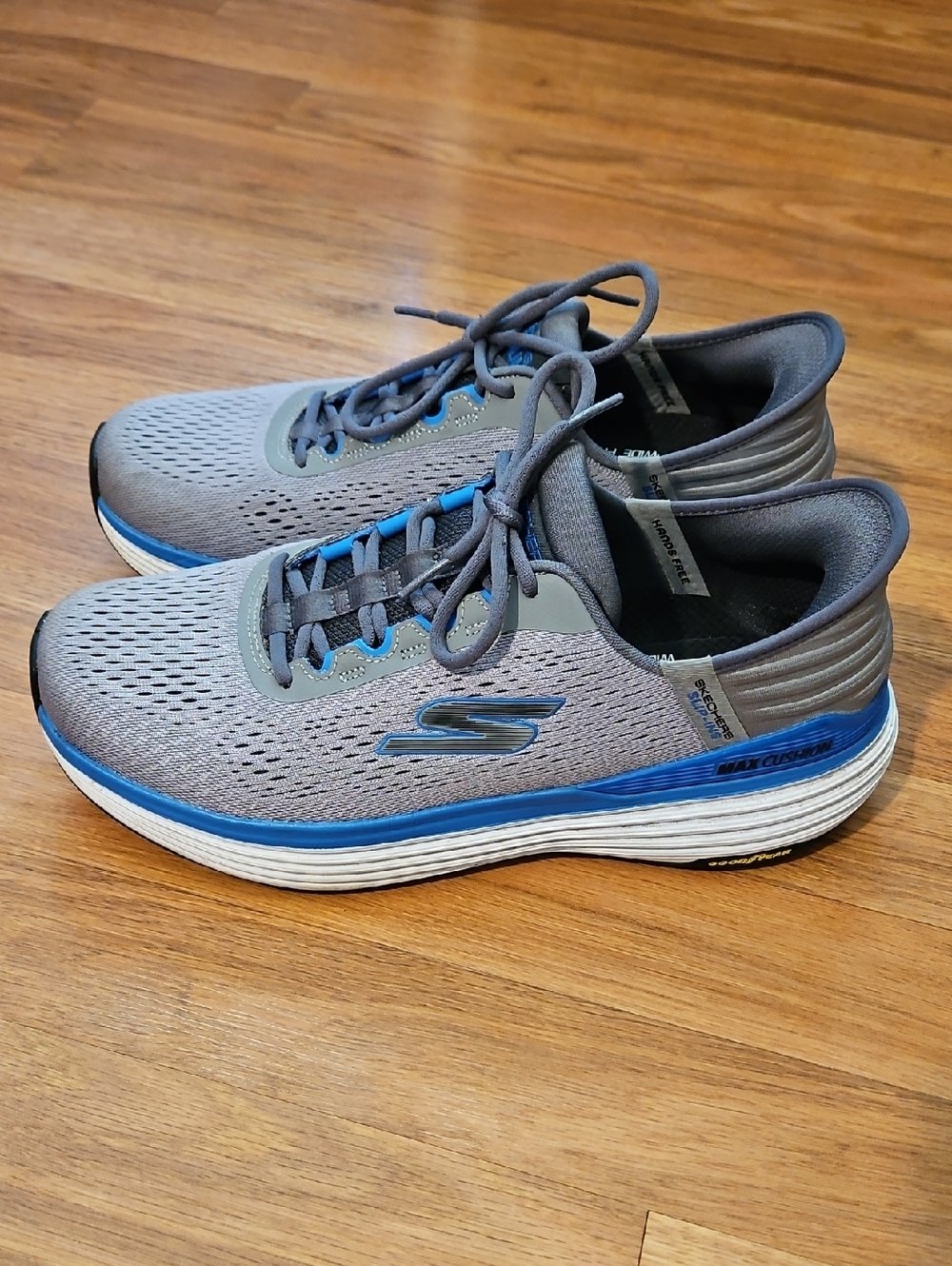 Skechers Slip Ins Air Cooled Good Year Memory Foam Wide Fit Shoes Size 9